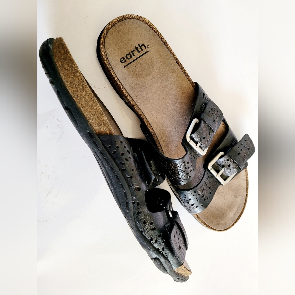 Earth Sand Antigua Women's Perforated Genuine Leather Slide Sandals Black US 9.5 - Picture 15 of 16